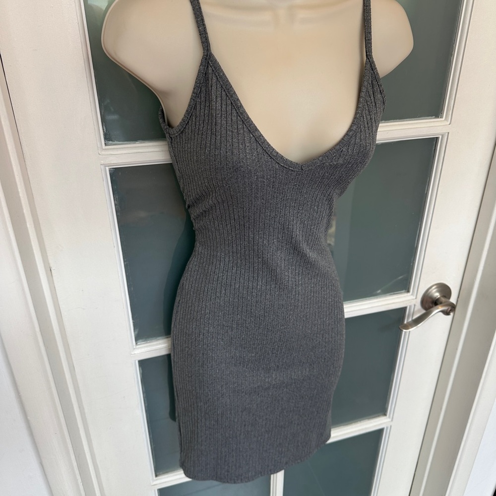 Gray Ribbed Knit Dress - Picture 3 of 5